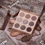 <strong class=aaaaa>That's Taupe</strong><br/><span class=bbbbb>9-Pan Palette</span><br/><b class=ccccc>pigmented pressed powder palette</b>