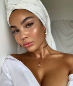 <strong class=aaaaa>Warm Gold</strong><br/><span class=bbbbb>Sol Glow Oil Mini</span><br/><b class=ccccc>Mini Glow Body Oil</b> - Image 2