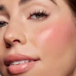 <strong class=aaaaa>Baby Bunny</strong><br/><span class=bbbbb>Instant Crush Lip & Cheek Balm</span><br/><b class=ccccc>Dewy Multi-Use Balm</b> - Image 5