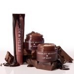 <strong class=aaaaa>Triple Chocolate</strong><br/><span class=bbbbb>Fresh Kiss Lip Scrub, Mask + Balm Set</span><br/><b class=ccccc>Triple Chocolate</b>