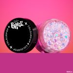 <strong class=aaaaa>Bratitude</strong><br/><span class=bbbbb>Bratz Glitter Gel</span><br/><b class=ccccc>Body Glitter Gel </b> - Image 3