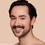 <strong class=aaaaa>Light 5 N</strong><br/><span class=bbbbb>Pretty Fresh Hyaluronic Acid Tinted Moisturizer</span><br/><b class=ccccc>Oil-Free Tinted Moisturizer</b> - Image 2