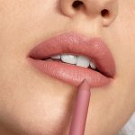 <strong class=aaaaa>Oh Snap</strong><br/><span class=bbbbb>Lippie Pencil</span><br/><b class=ccccc>Smooth Glide-On Lip Liner</b> - Image 2