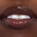 <span class=bbbbb>Gumdrop Buttons</span><br/><b class=ccccc>Moisturizing Rollerball Lip Oil</b> - Image 4