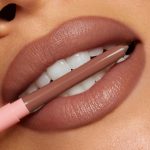 <strong class=aaaaa>Tease</strong><br/><span class=bbbbb>So Juicy Plumping Lip Liner</span><br/><b class=ccccc>Lip Liner with Peptides</b> - Image 2