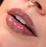 <strong class=aaaaa>Team Jacob</strong><br/><span class=bbbbb>Twilight Lux Lip Oil</span><br/><b class=ccccc>Super-Nourishing Lip Oil</b> - Image 3