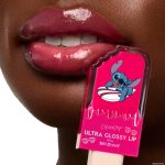 <strong class=aaaaa>Surfer Vibes</strong><br/><span class=bbbbb>Disney Lilo & Stitch Ultra Glossy Lip</span><br/><b class=ccccc>Hydrating Lip Gloss</b> - Image 2